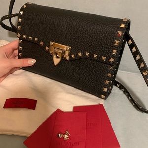 Valentino Rockstud Medium Shoulder Bag Black